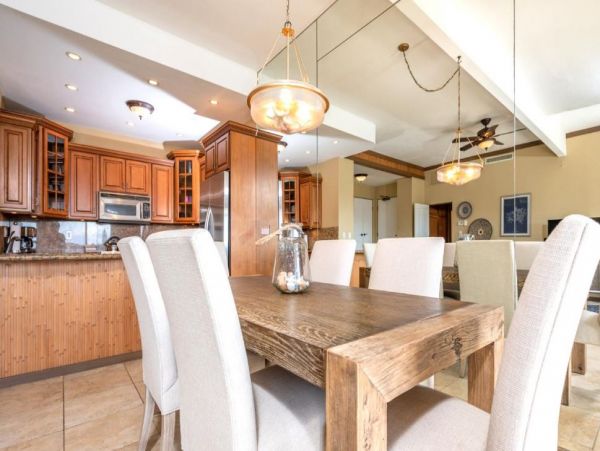 Short Walk to Beach Lahaina Vacation Villa Two Bedrooms