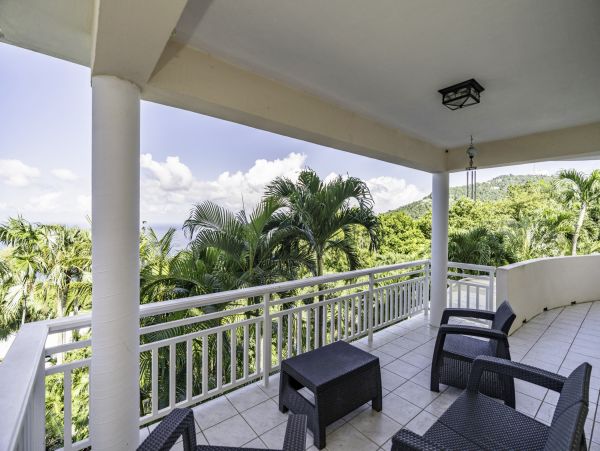Short Walk to Beach St. Thomas Vacation Home Three Bedrooms