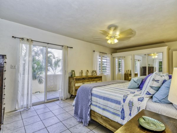 Short Walk to Beach St. Thomas Vacation Home Three Bedrooms
