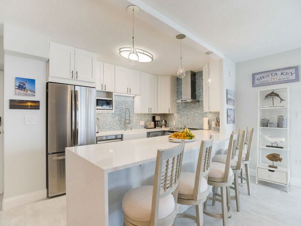 SIesta Key Great Three Bedroom Gulf Front Condo with Pool