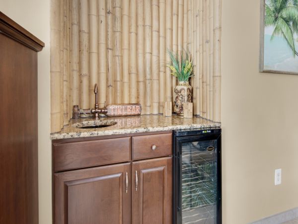 Destin 3 Bedroom Condo with waterfront balcony