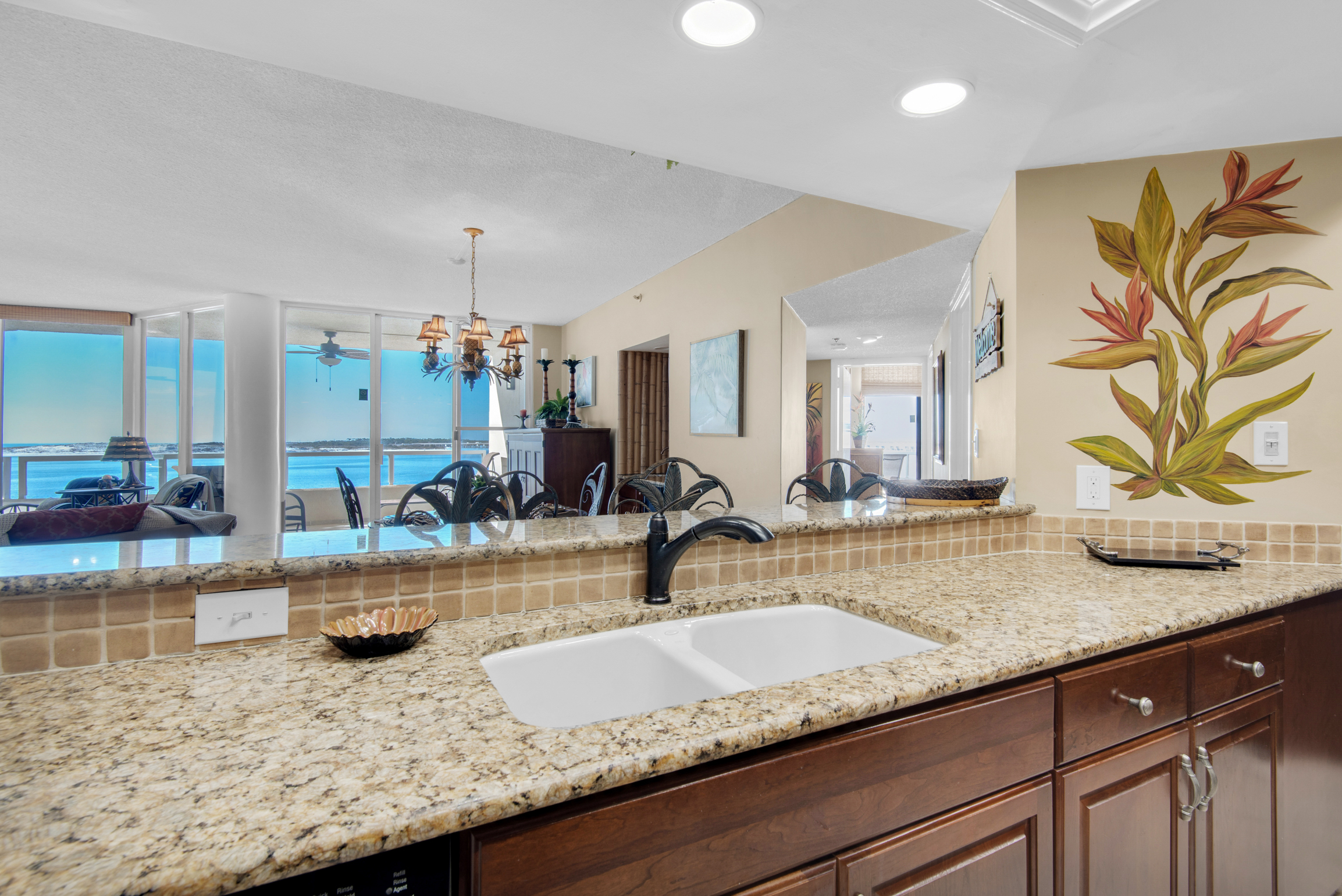 Destin 3 Bedroom Condo with waterfront balcony