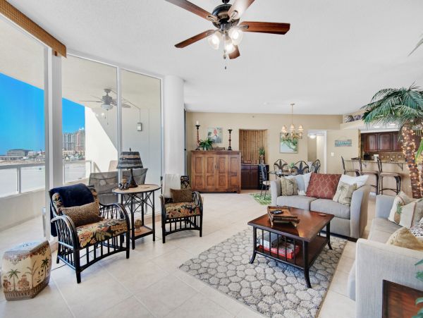 Destin 3 Bedroom Condo with waterfront balcony