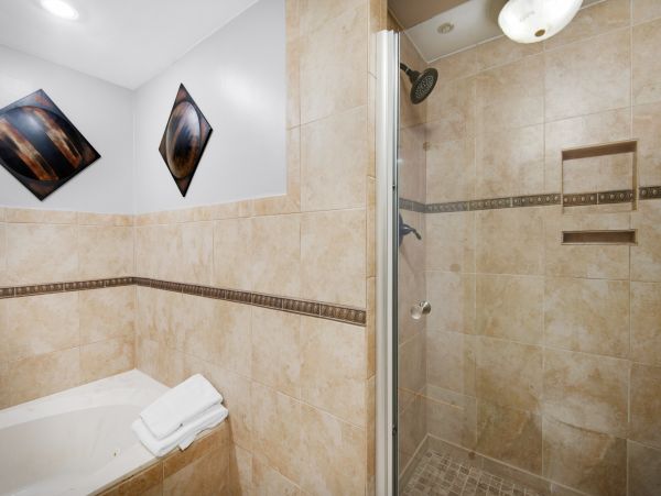 Destin 3 Bedroom Condo with waterfront balcony