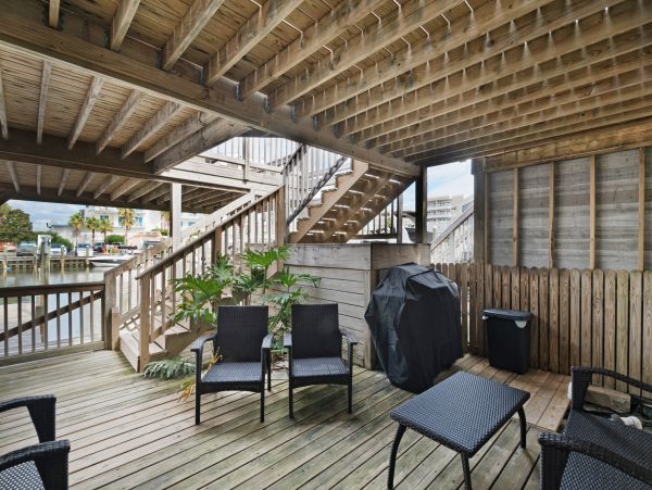 Destin Vacation Home Four Bedroom Walk to Beach