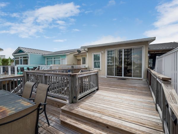 Destin Vacation Home Four Bedroom Walk to Beach