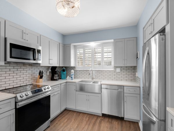 Destin Vacation Home Four Bedroom Walk to Beach
