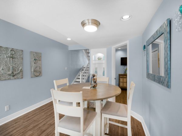 Destin Vacation Home Four Bedroom Walk to Beach