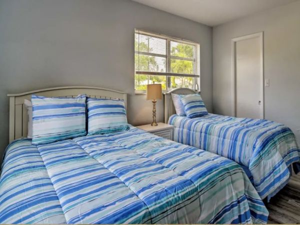 Private Pool Sarasota Vacation Home Two Bedrooms Sleeps 5