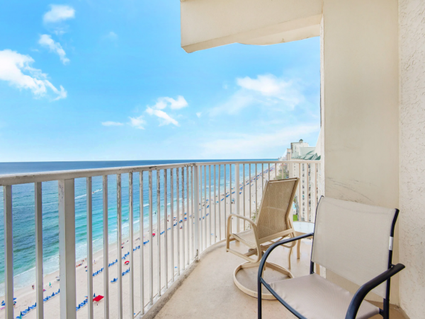 Gulf-front 3 Bedroom Vacation Condo in Panama City Beach