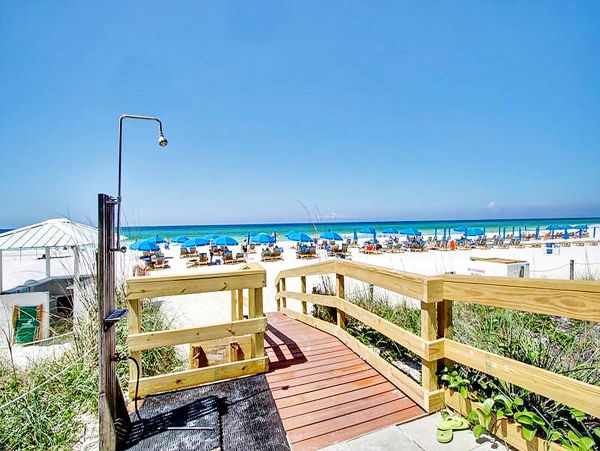 PANAMA BEACH TOP FLOOR CONDO WITH VIEW!