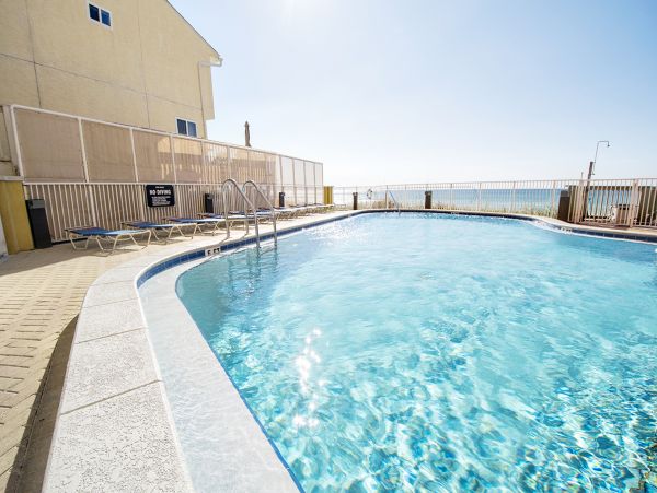 PANAMA BEACH TOP FLOOR CONDO WITH VIEW!