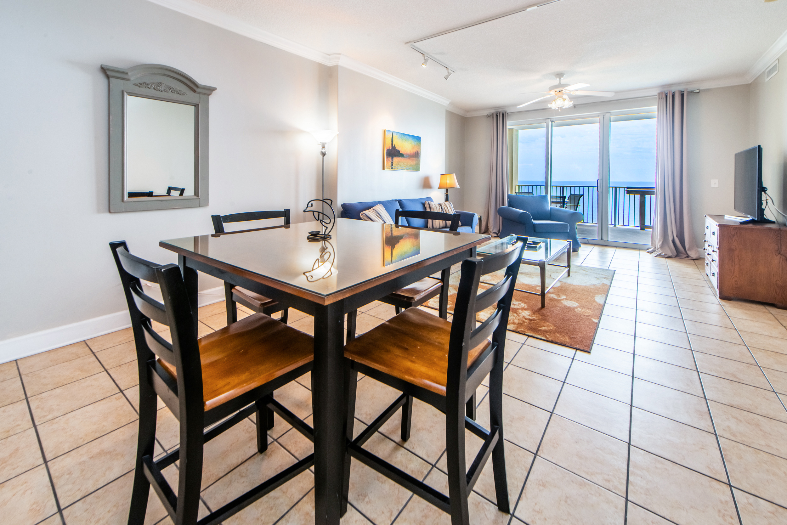 PANAMA BEACH TOP FLOOR CONDO WITH VIEW!