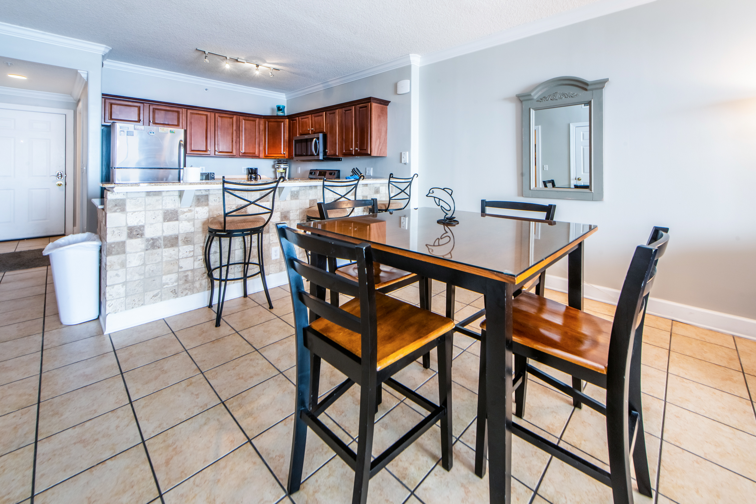 PANAMA BEACH TOP FLOOR CONDO WITH VIEW!