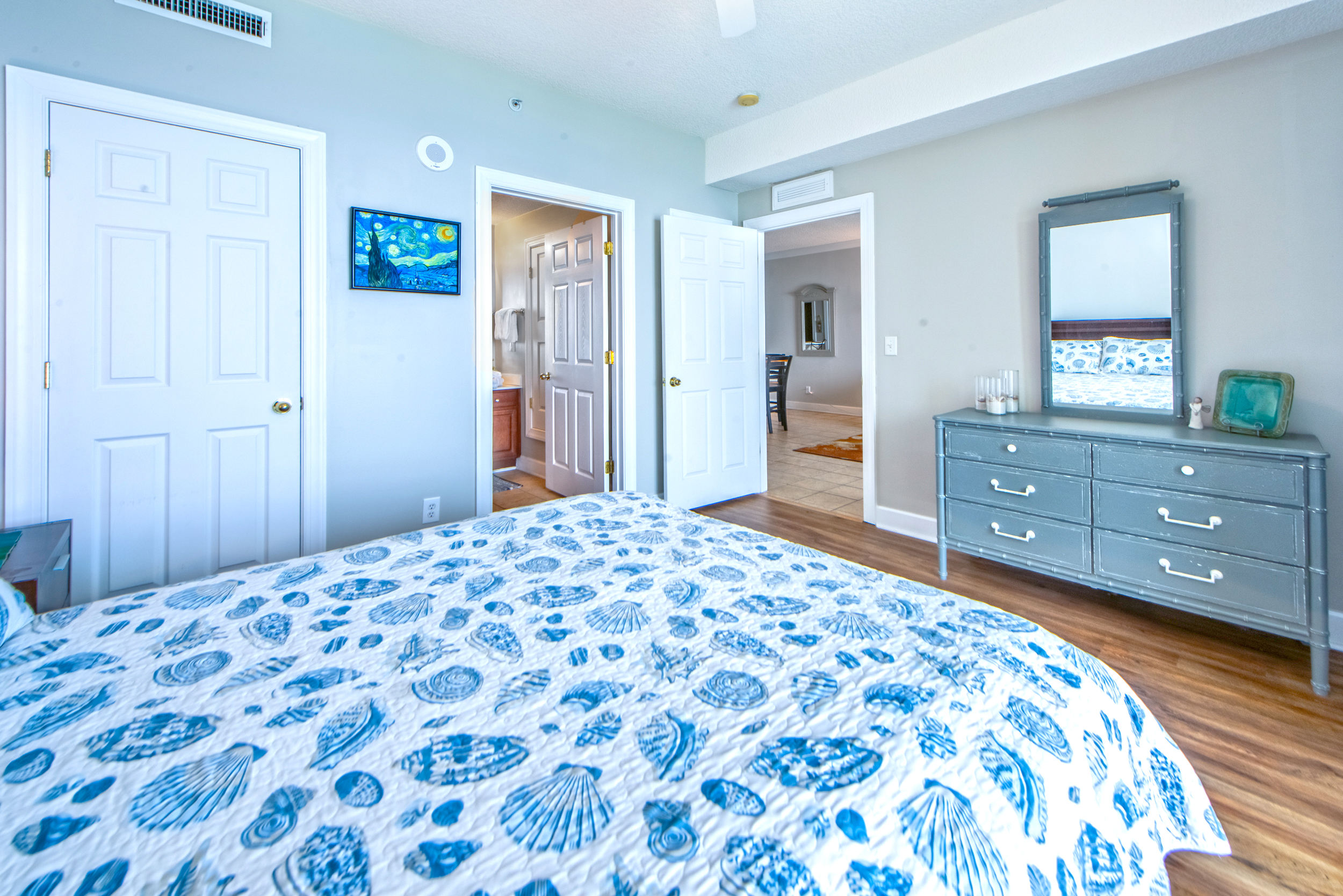 PANAMA BEACH TOP FLOOR CONDO WITH VIEW!