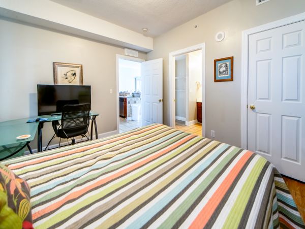 PANAMA BEACH TOP FLOOR CONDO WITH VIEW!