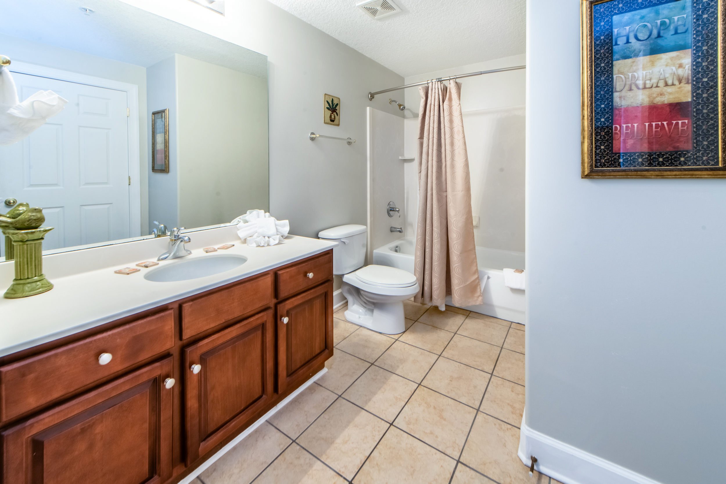 PANAMA BEACH TOP FLOOR CONDO WITH VIEW!