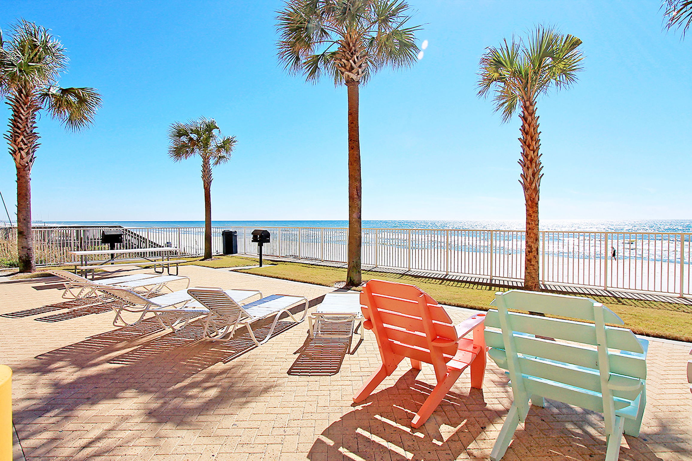 PANAMA BEACH TOP FLOOR CONDO WITH VIEW!