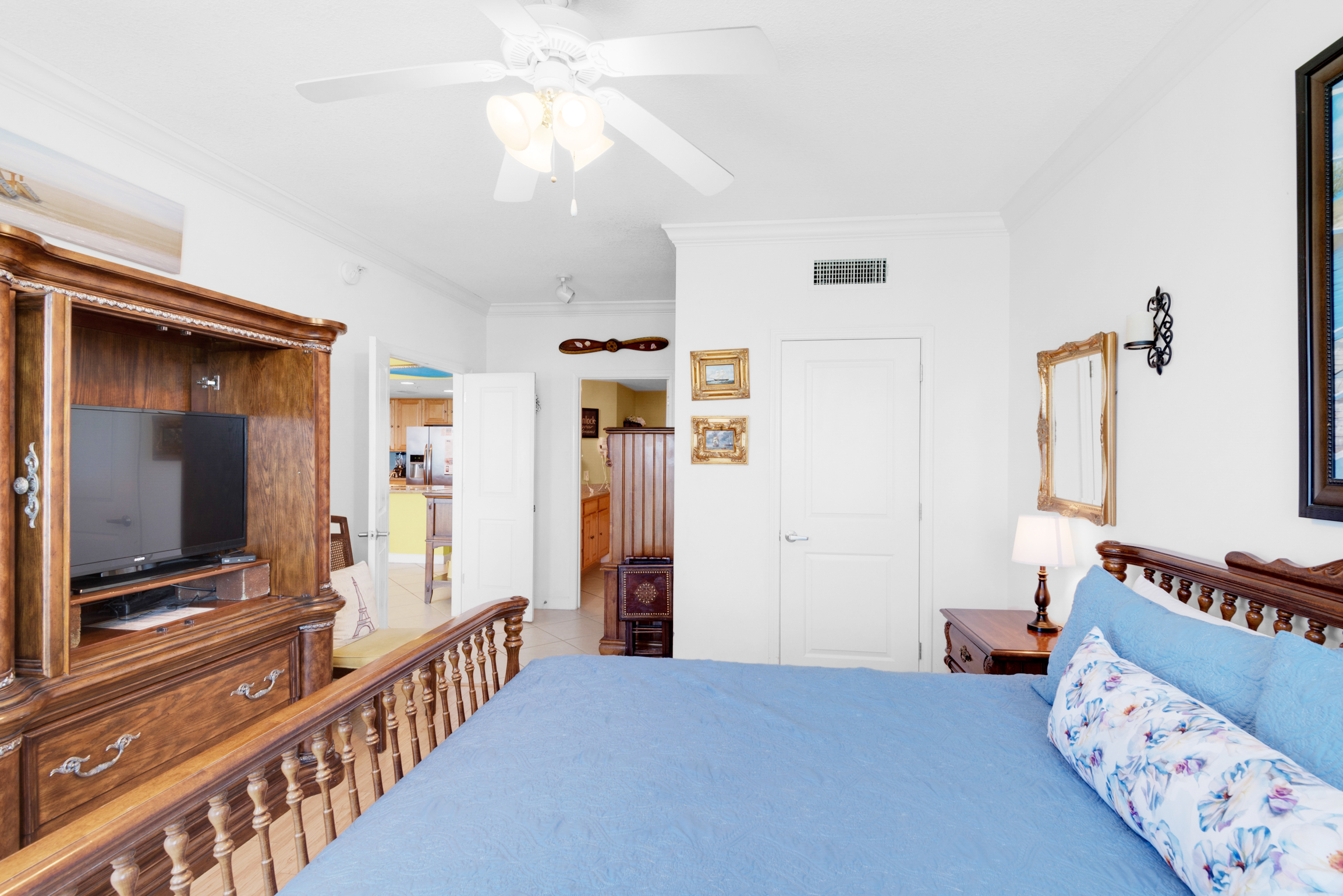 Three Bedroom Beachfront Sleeps Eight Guests