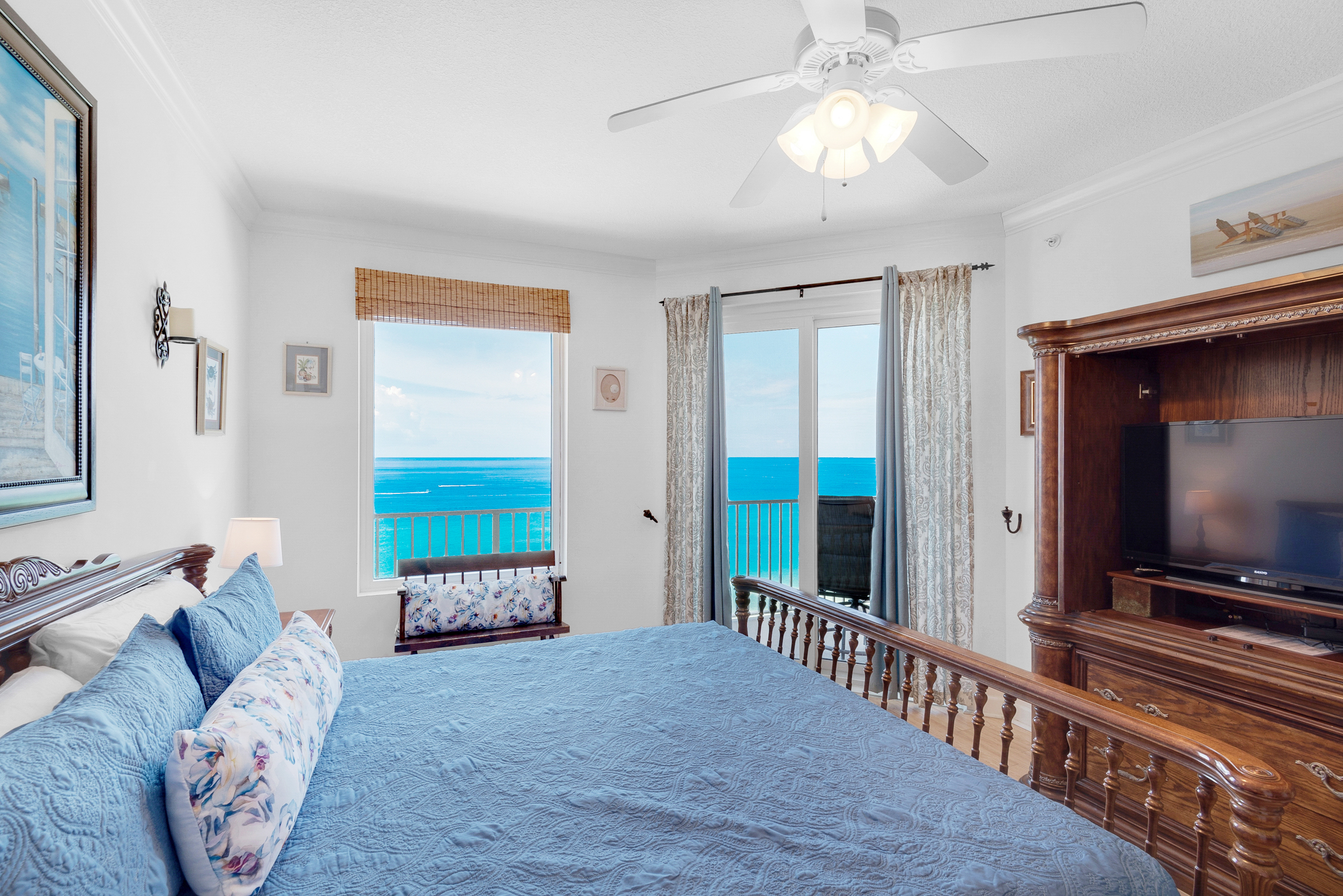 Three Bedroom Beachfront Sleeps Eight Guests