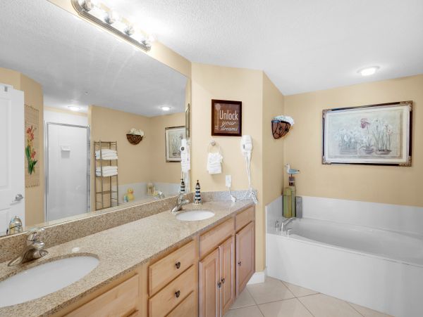 Three Bedroom Beachfront Sleeps Eight Guests