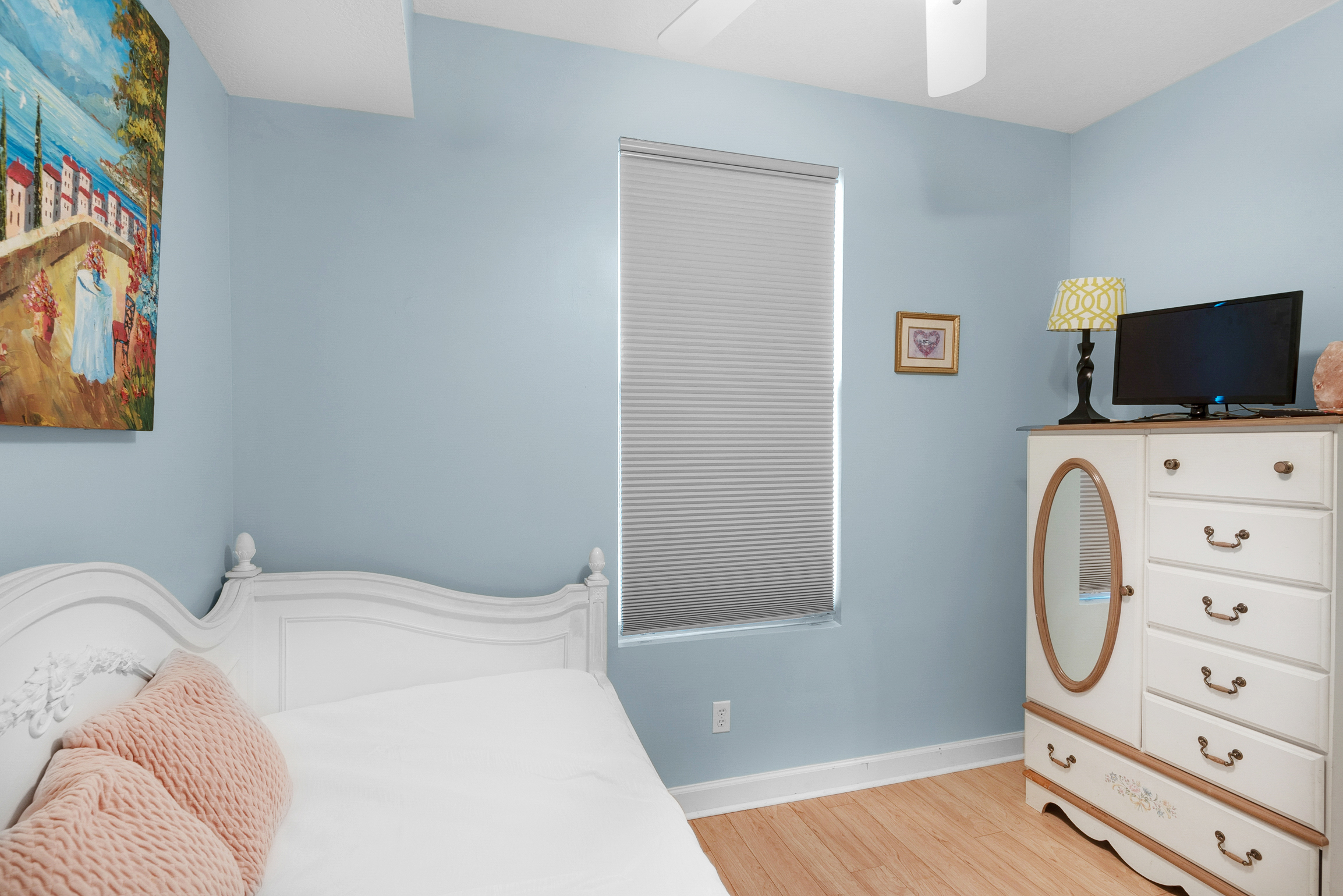 Three Bedroom Beachfront Sleeps Eight Guests