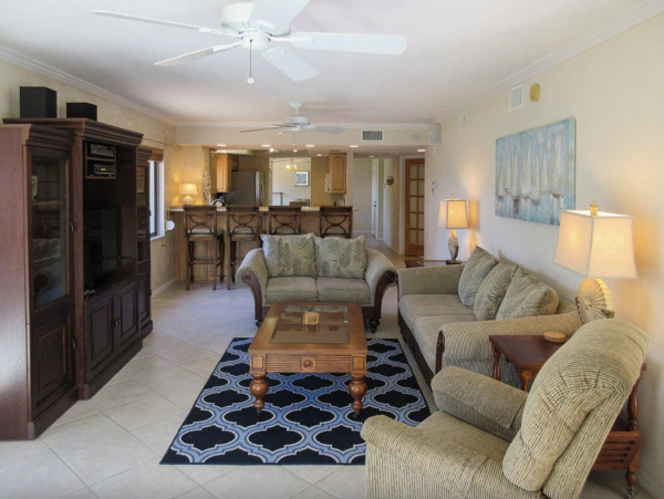 Fort Myers Condo Two Bedrooms Sleeps 4 Bay Views