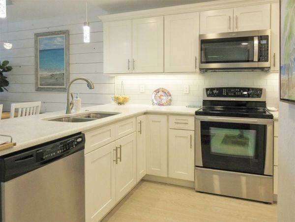 Fort Myers Two Bedroom Vacation Beach Condo Full Gulf Views