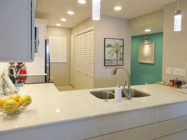 Fort Myers Two Bedroom Vacation Beach Condo Full Gulf Views