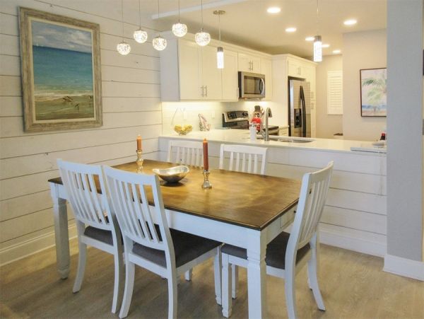 Fort Myers Two Bedroom Vacation Beach Condo Full Gulf Views