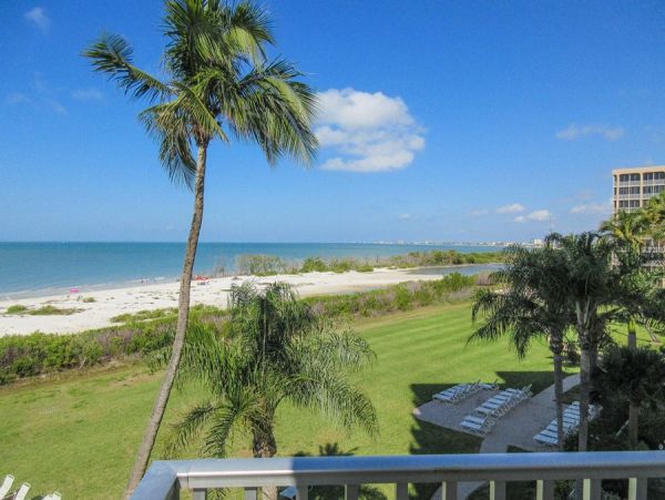 1 Bedroom Beachfront Vacation Condo