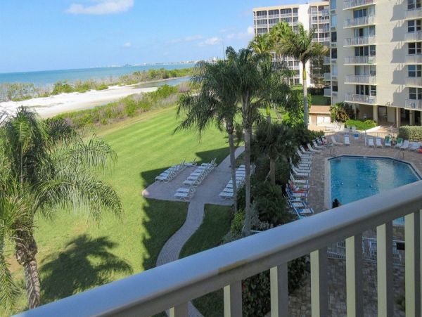 1 Bedroom Beachfront Vacation Condo
