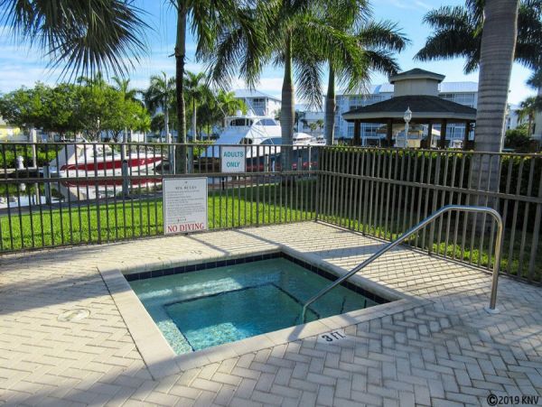 Fort Myers Condo 986470