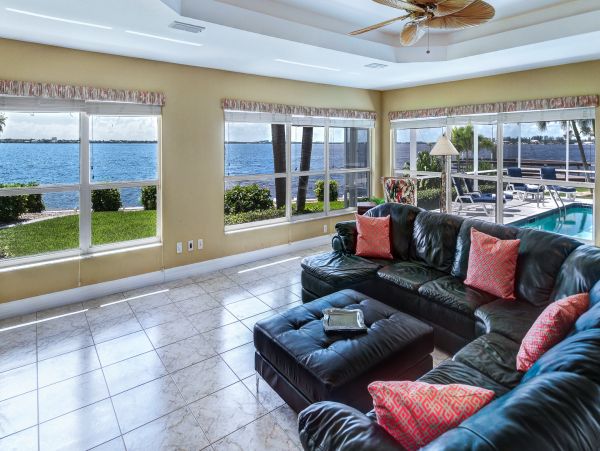Cape Coral Home 986539