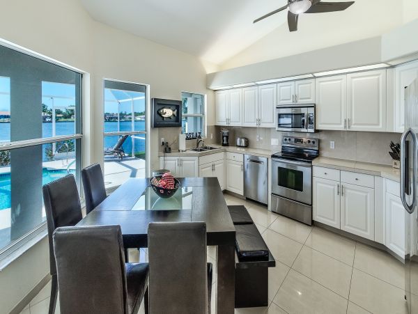 Cape Coral Home 986552