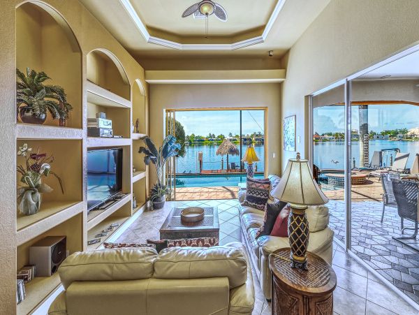 Cape Coral Home 986554
