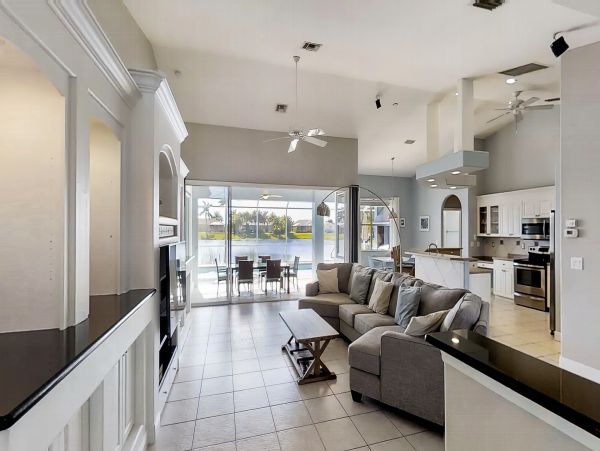 Cape Coral Home 986555