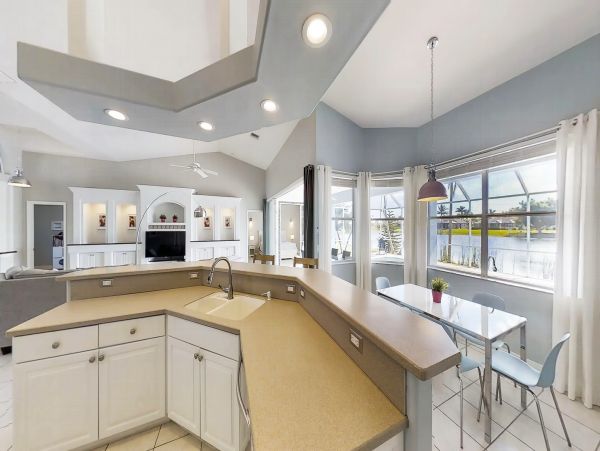 Cape Coral Home 986555