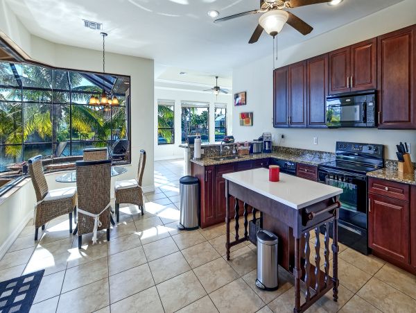 Cape Coral Home 986557
