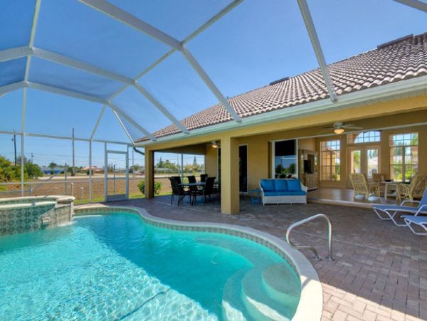 Canalfront Four Bedroom Rental Home in Cape Coral