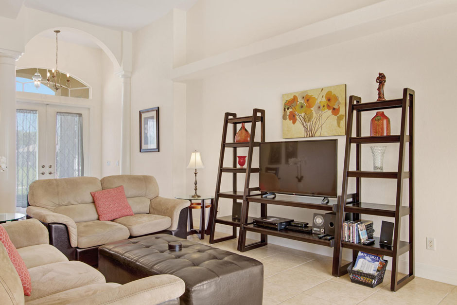 Cape Coral Home 986584