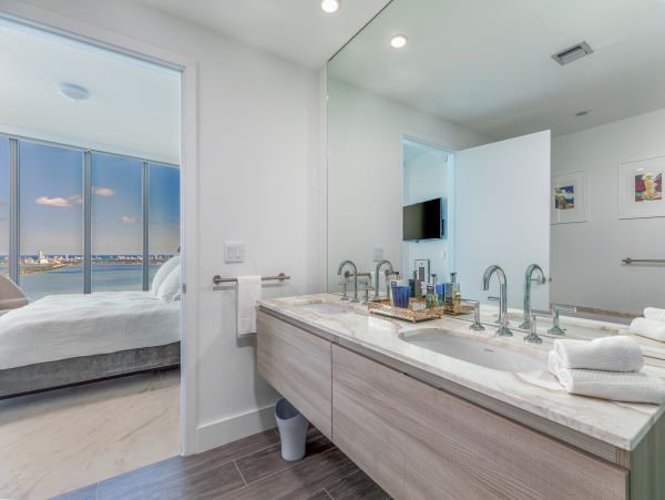 Miami Beach Condo 986796