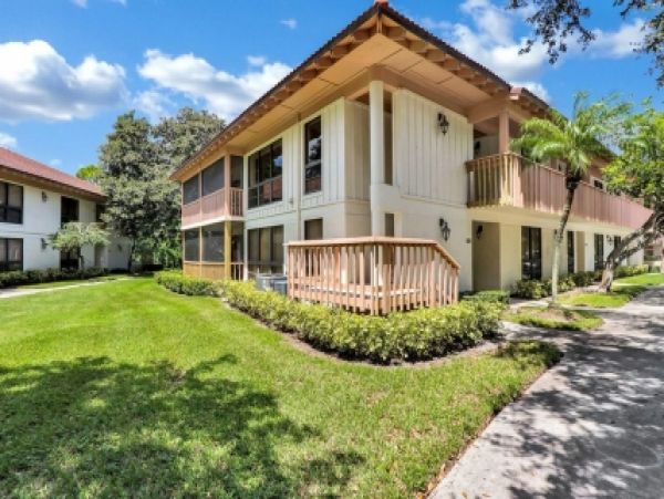 Palm Beach Condo 986926