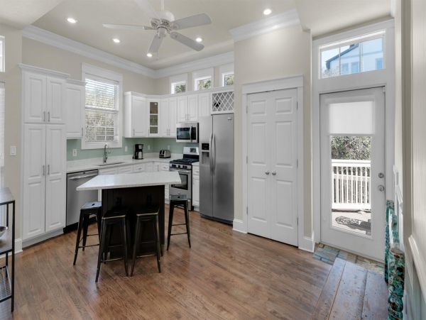 Santa Rosa Beach 7 Bedroom Lake View Vacation Home