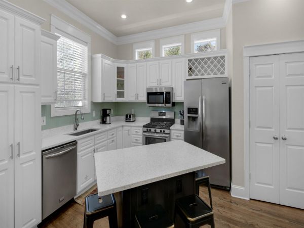 Santa Rosa Beach 7 Bedroom Lake View Vacation Home