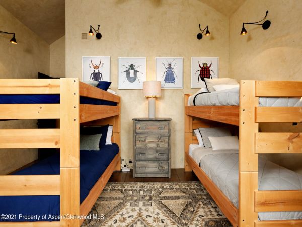 Snowmass Home 987103