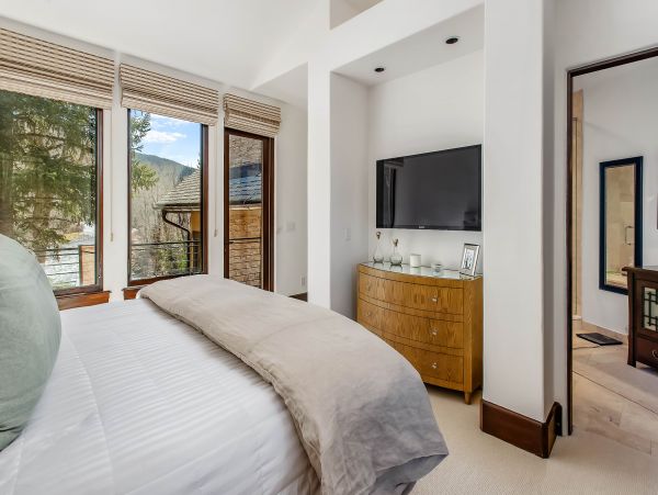 Snowmass Home 987105