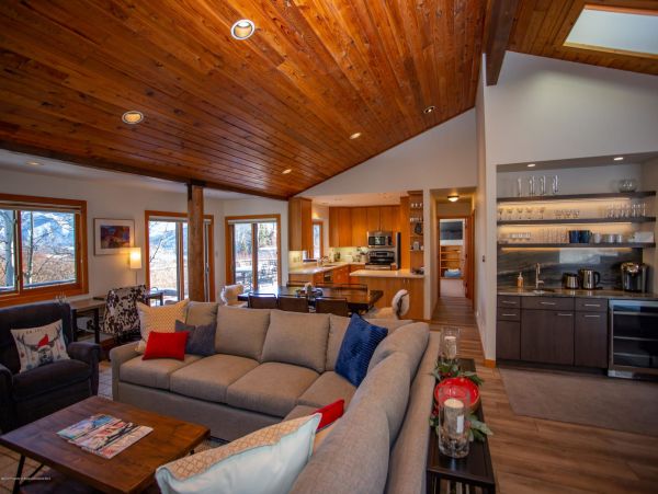 Snowmass Home 987130