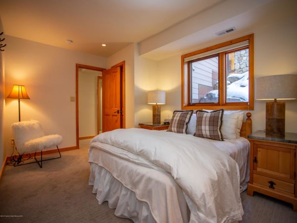 Snowmass Home 987130