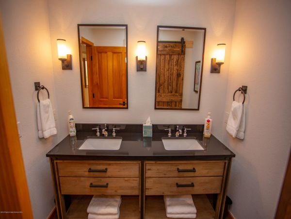 Snowmass Home 987130